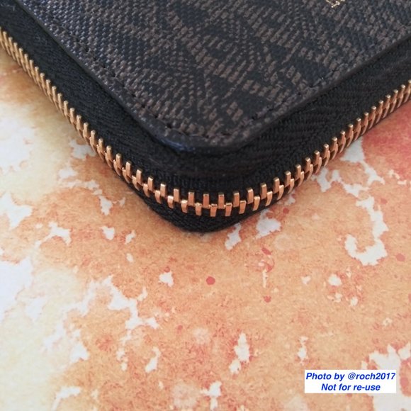 Saint Laurent  Paris Toile Monogram Compact Zip Around Wallet - Picture 11 of 12